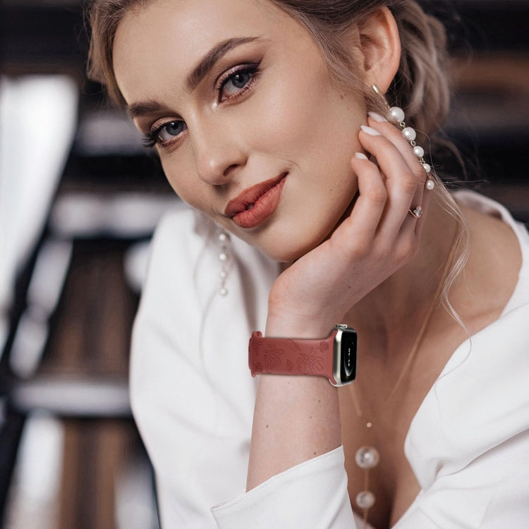 Skorter | For Apple Watch SE 2022 44mm Butterfly Flowers Embossed Silicone Watch Band (Brick Red)