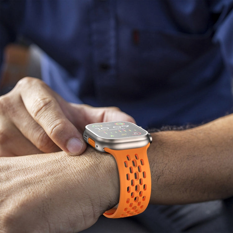 Skorter | For Apple Watch 42mm Oval Holes Fluororubber Band (Orange)