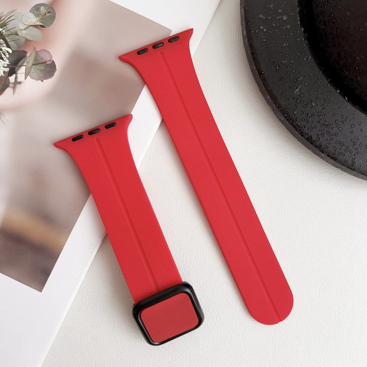 Skorter | For Apple Watch Series 2 38mm Magnetic Square Buckle Silicone Watch Band (Red)
