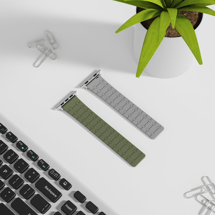 Skorter | For Apple Watch SE 2023 40mm Two Color Loop Magnetic Silicone Watch Band (Green+Gray)