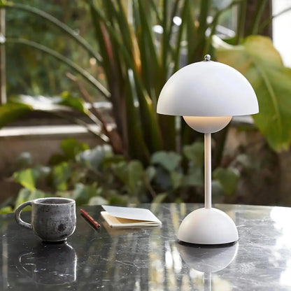 Skorter | FrostLight - Modern Table Lamp