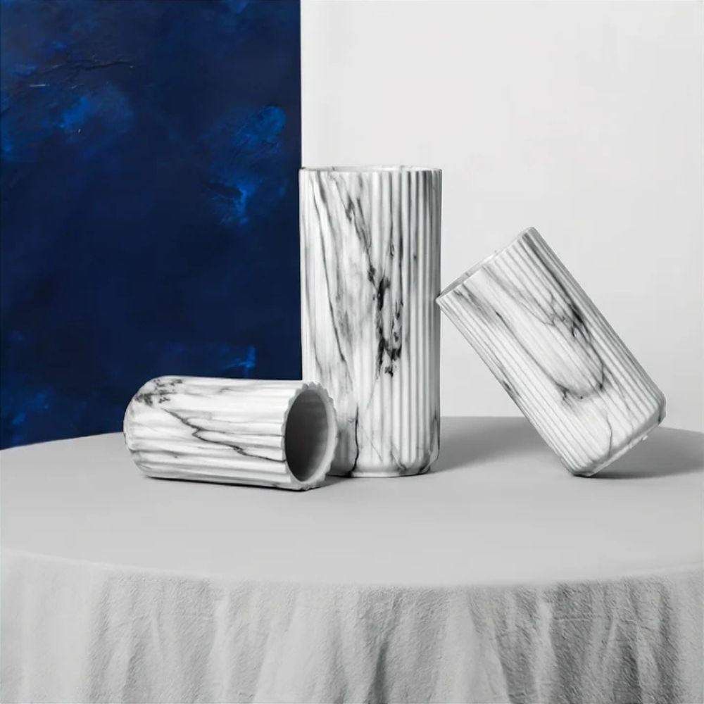 Skorter | Elegant Vertical Marble Ceramic Vase