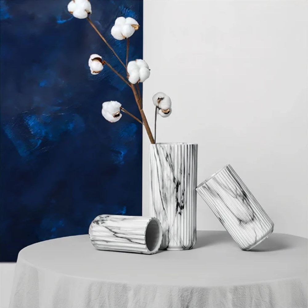 Skorter | Elegant Vertical Marble Ceramic Vase