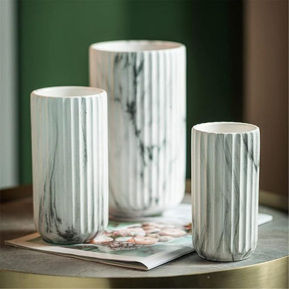 Skorter | Elegant Vertical Marble Ceramic Vase