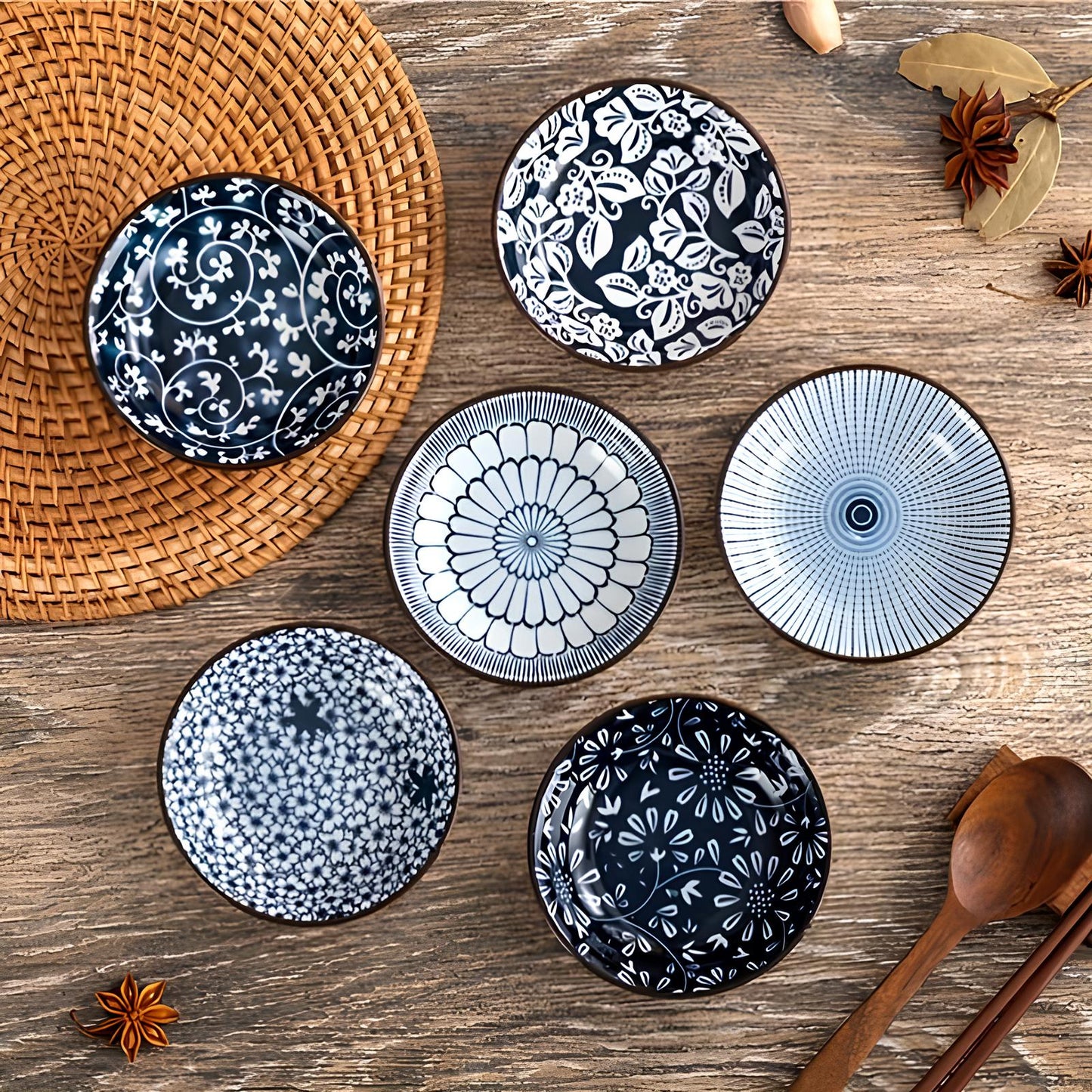 Skorter 6 porcelain sauce bowls - Flower motif