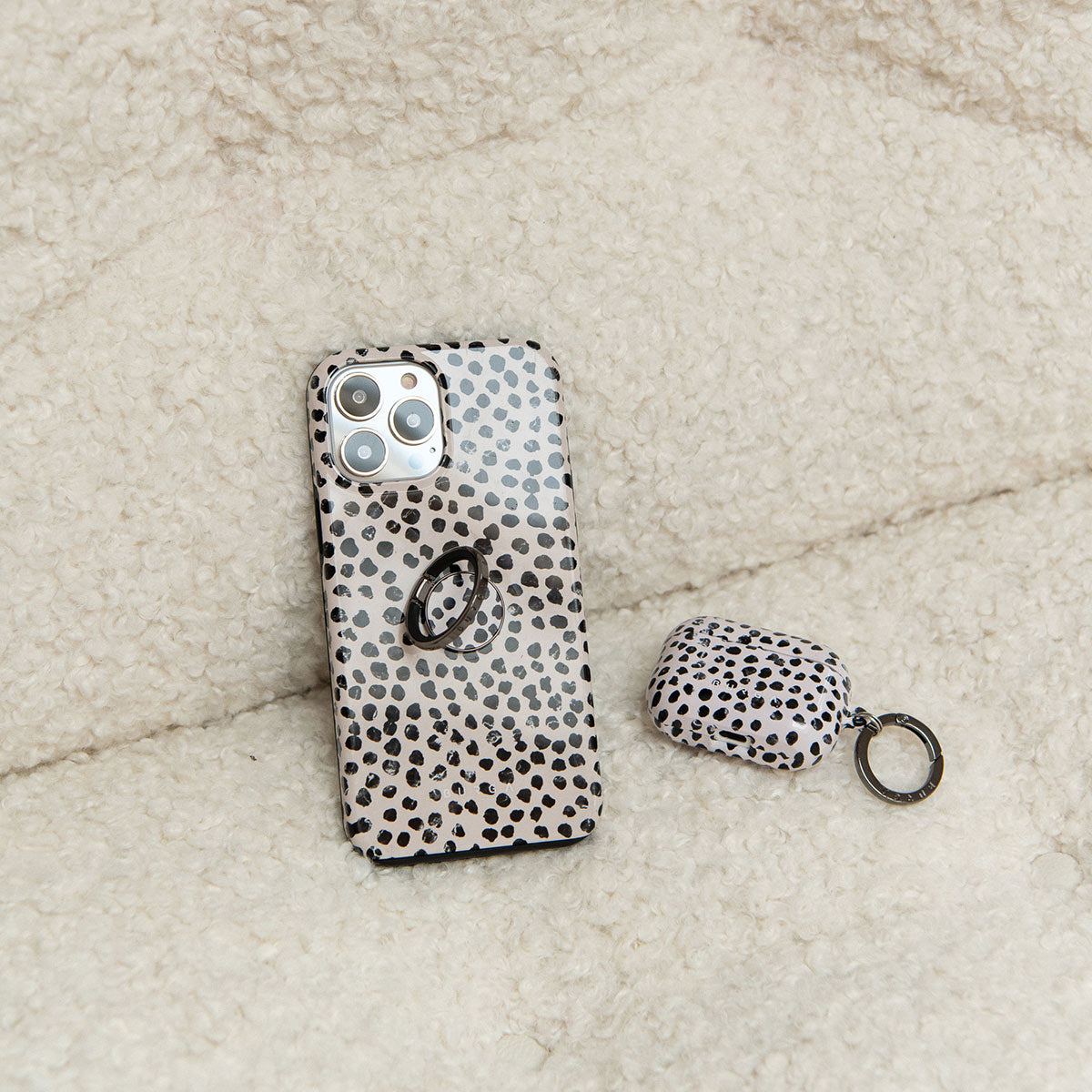 Skorter | Almond Latte - AirPods Case