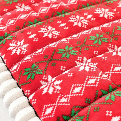 Skorter | Festive Holiday Winter Sofa Cover