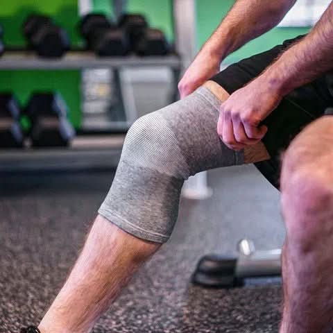 Skorter | Adjustable Knee Brace for Pain Reduction & Stability