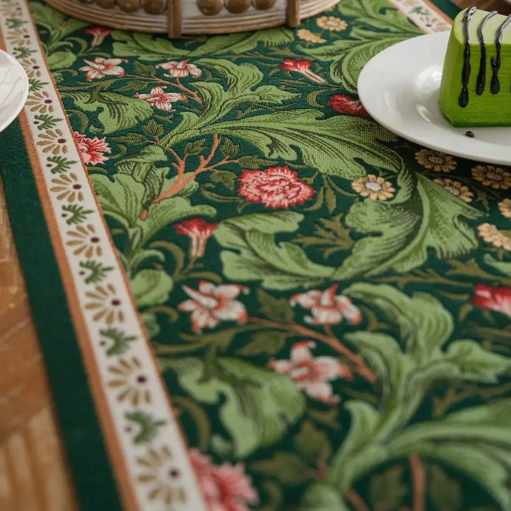 Skorter | Flora Vine Embroidered Table Runner