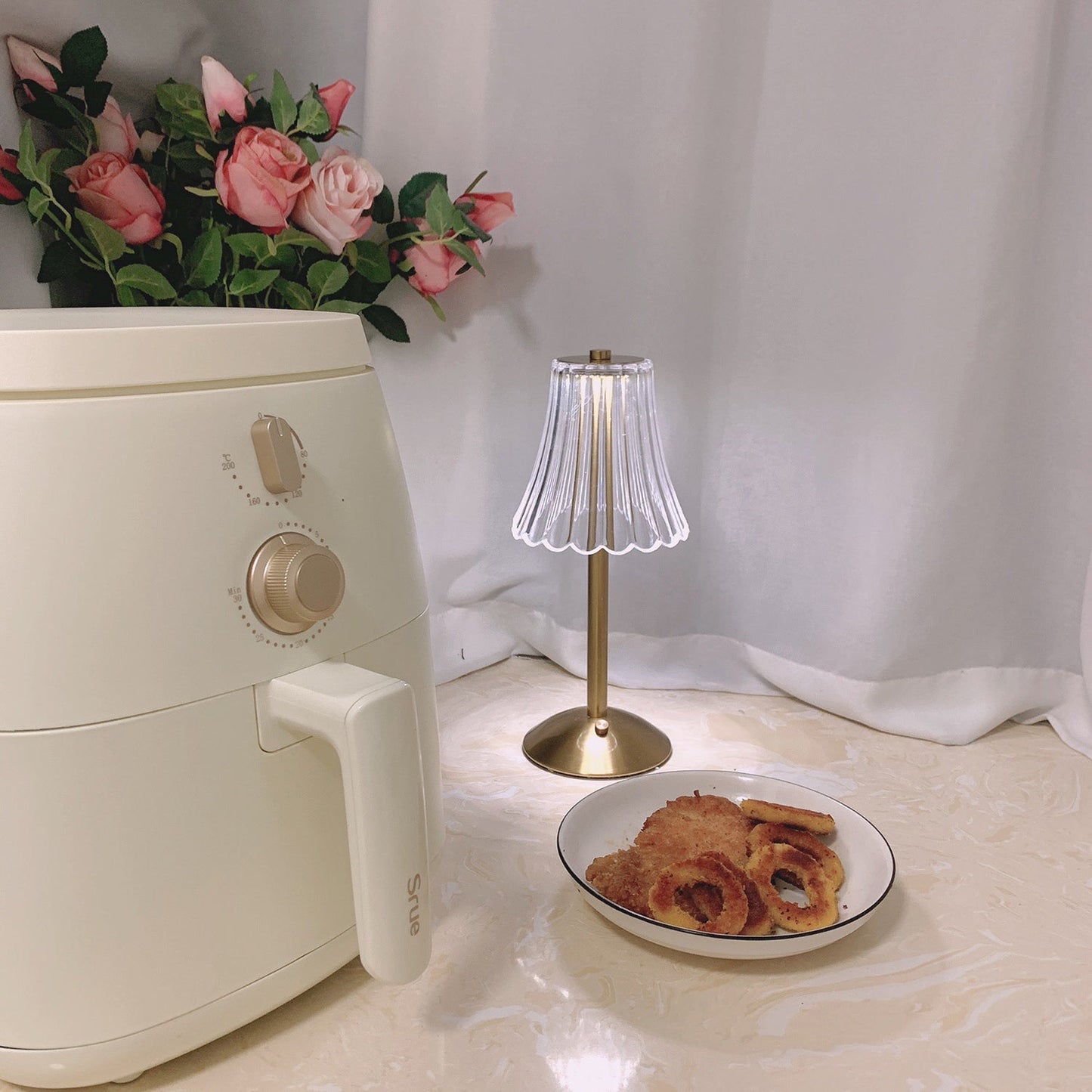 Skorter | RadiantGold – Elegant Portable Table Lamp