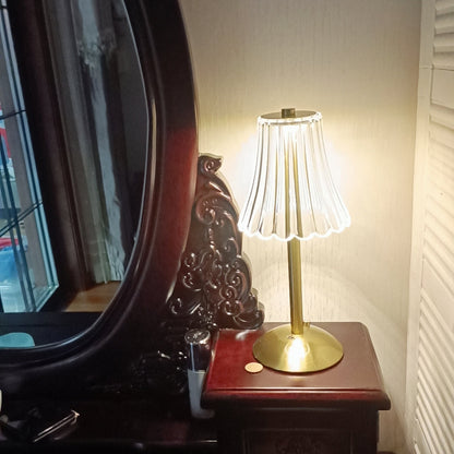 Skorter | RadiantGold – Elegant Portable Table Lamp