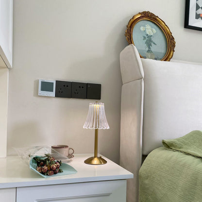 Skorter | RadiantGold – Elegant Portable Table Lamp