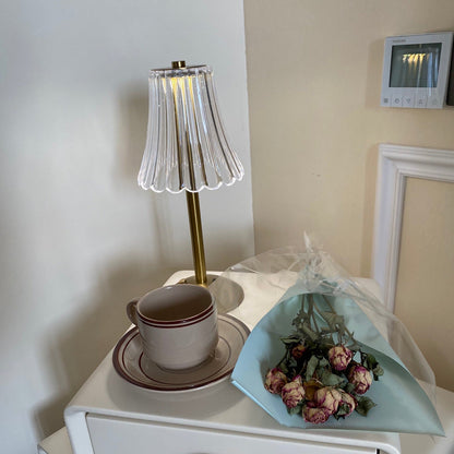 Skorter | RadiantGold – Elegant Portable Table Lamp