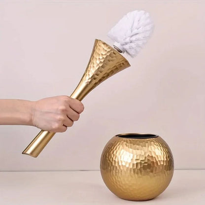 Skorter | Elegant toilet brush in gold look for style, hygiene & luxury in the bathroom