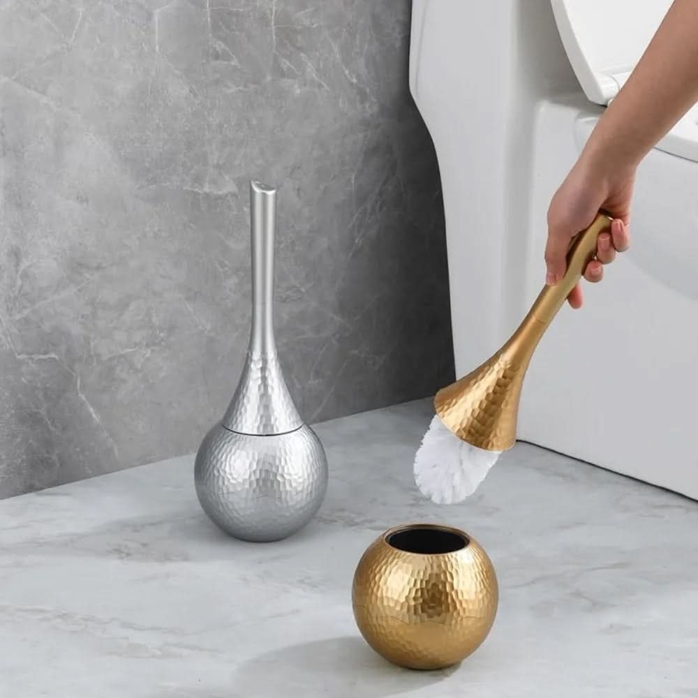 Skorter | Elegant toilet brush in gold look for style, hygiene & luxury in the bathroom