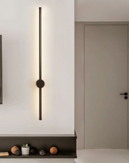 Skorter | Minimalist Wall Lamp with Plug and LED Light