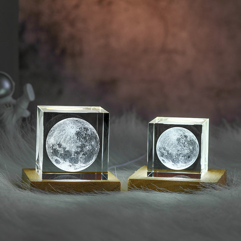 Skorter | 3D Crystal Cube Moon Nightlight