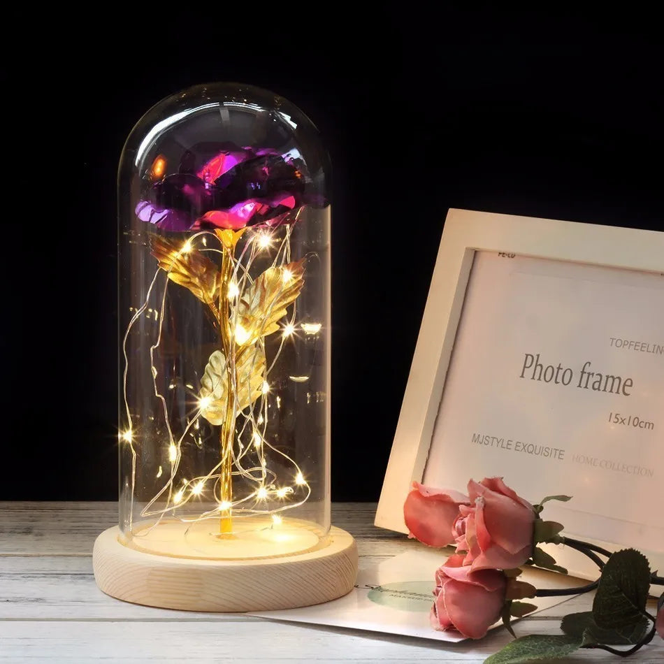 Skorter | Eternal Rose in Glass Dome | Handpicked, LED Lit & Ideal for Romantic Gifts and Home Decor
