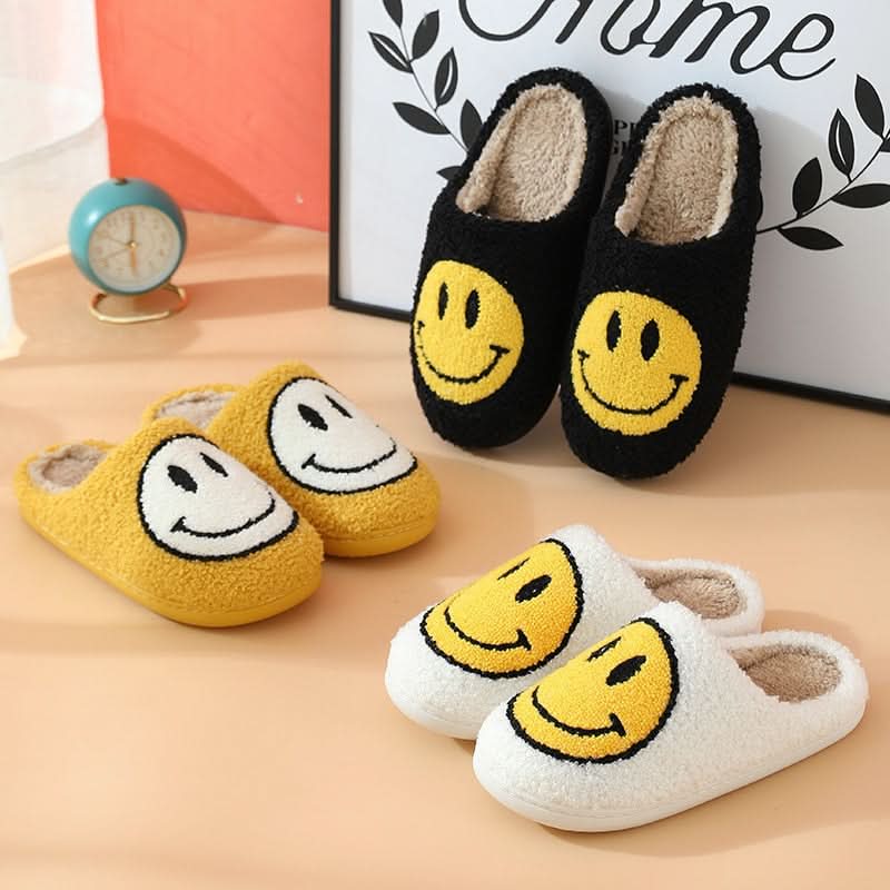 Skorter | COZYTOES SLIPPERS – Fluffy slippers with smiley & silicone cushioning for warm feet