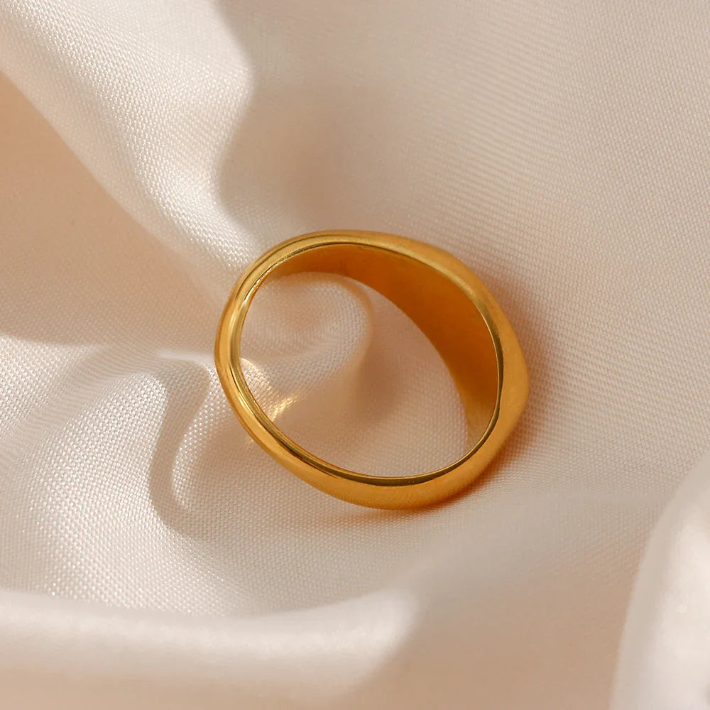 Skorter | 18K gold-plated women's stainless steel oval zircon star ring
