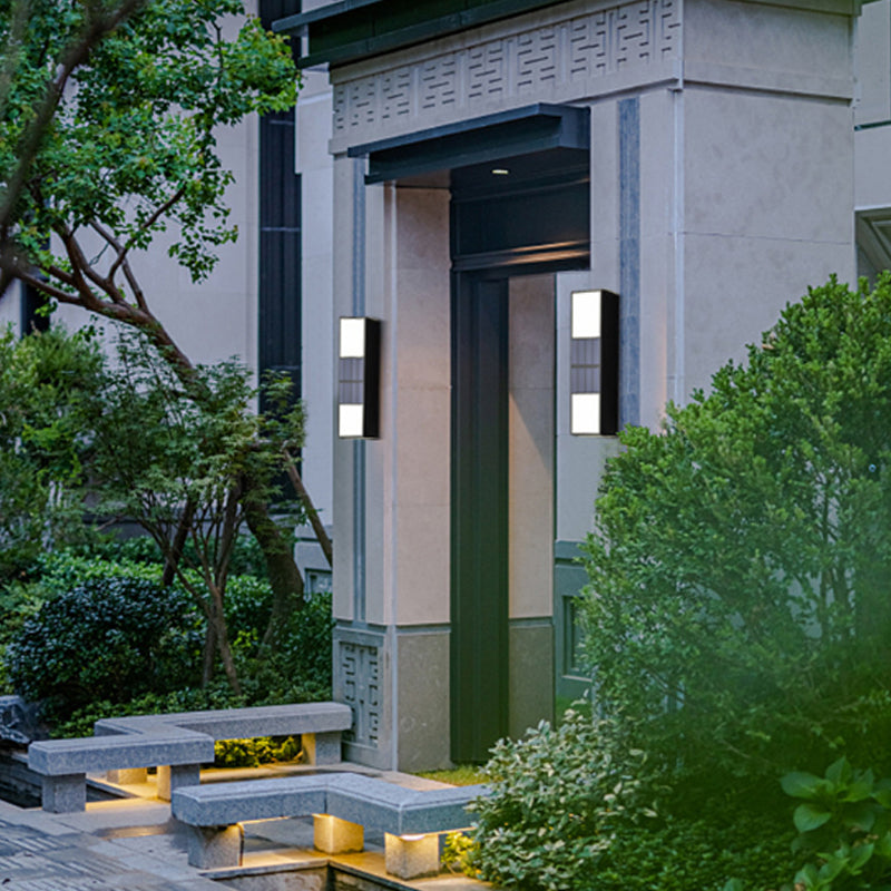 Skorter | SunFence - Efficient Solar Garden Lamp