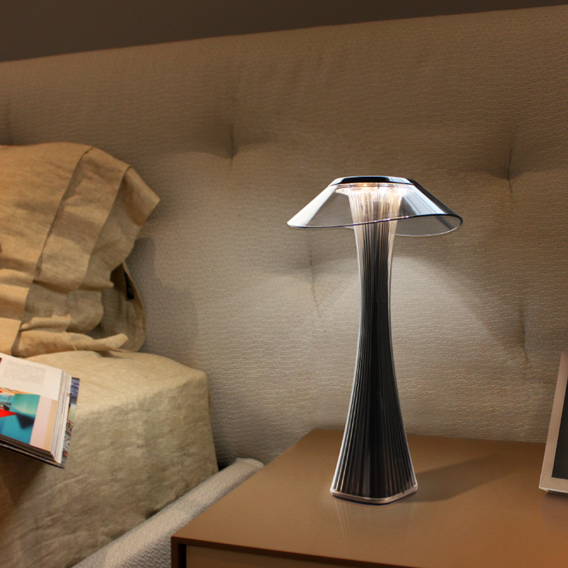 Skorter | Luminara™ LED crystal table lamp