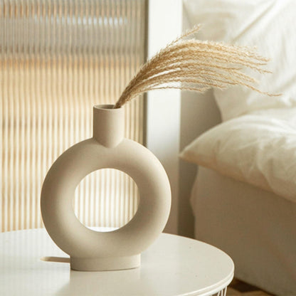 Skorter | Elegant Round Vase Helios