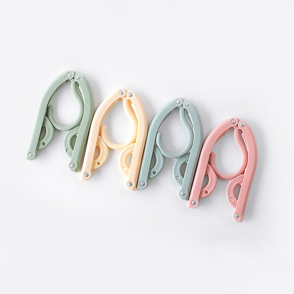 Skorter | Folding Clothes Hanger