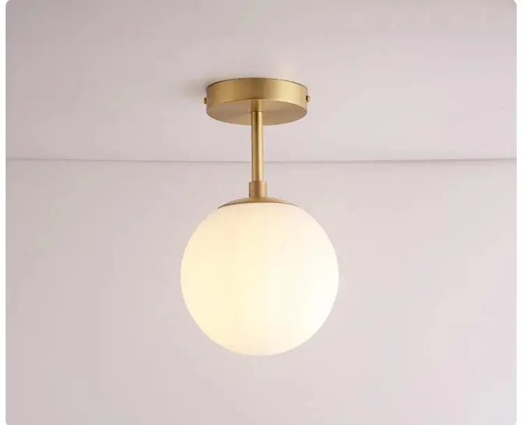 Skorter | Elegant ball ceiling lamp with LED bulb for your chic space