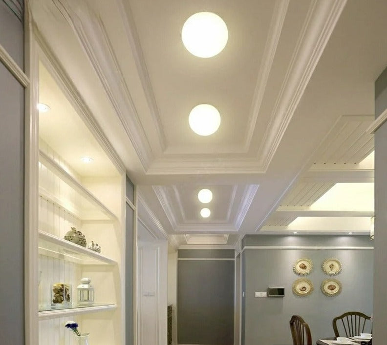 Skorter | GlaciaLuxe – Minimalist Wall Lamp with Glass Stone Design