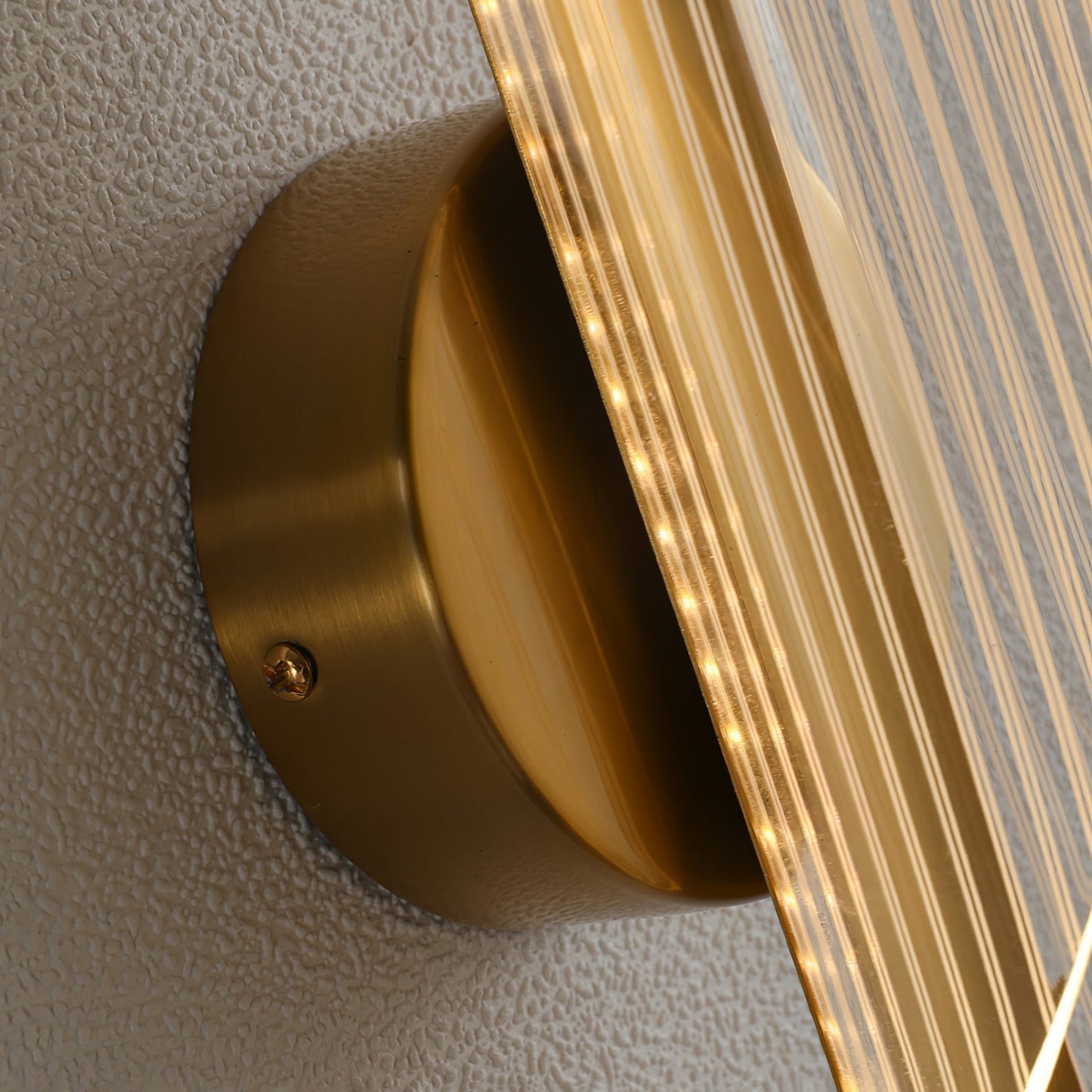 Skorter | CrystalAura – Sparkling Crystal Wall Light for Glamorous Touch