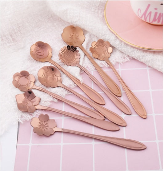 Skorter | 8-piece stainless steel teaspoon set with flower design