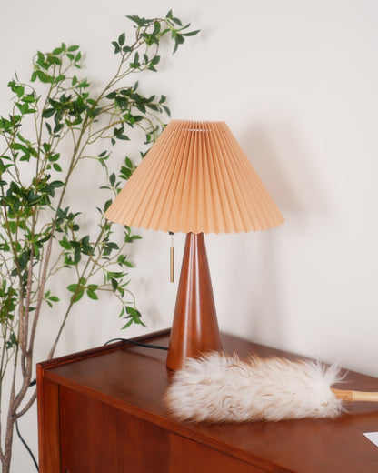 Skorter | AntiqueRadiance – Elegant Wood and Metal Table Lamp