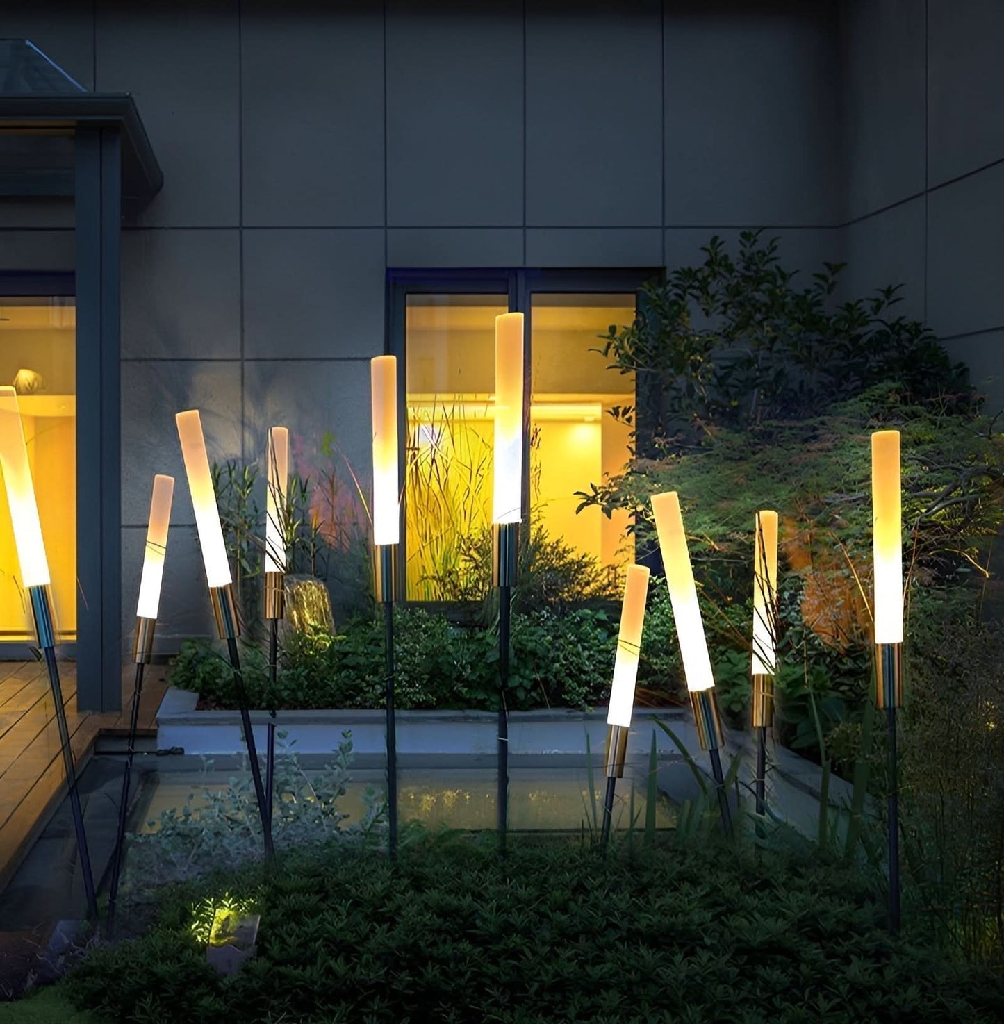 Skorter | Garduru Modern Solar Outdoor LED Lamps – Weather-Resistant Lighting