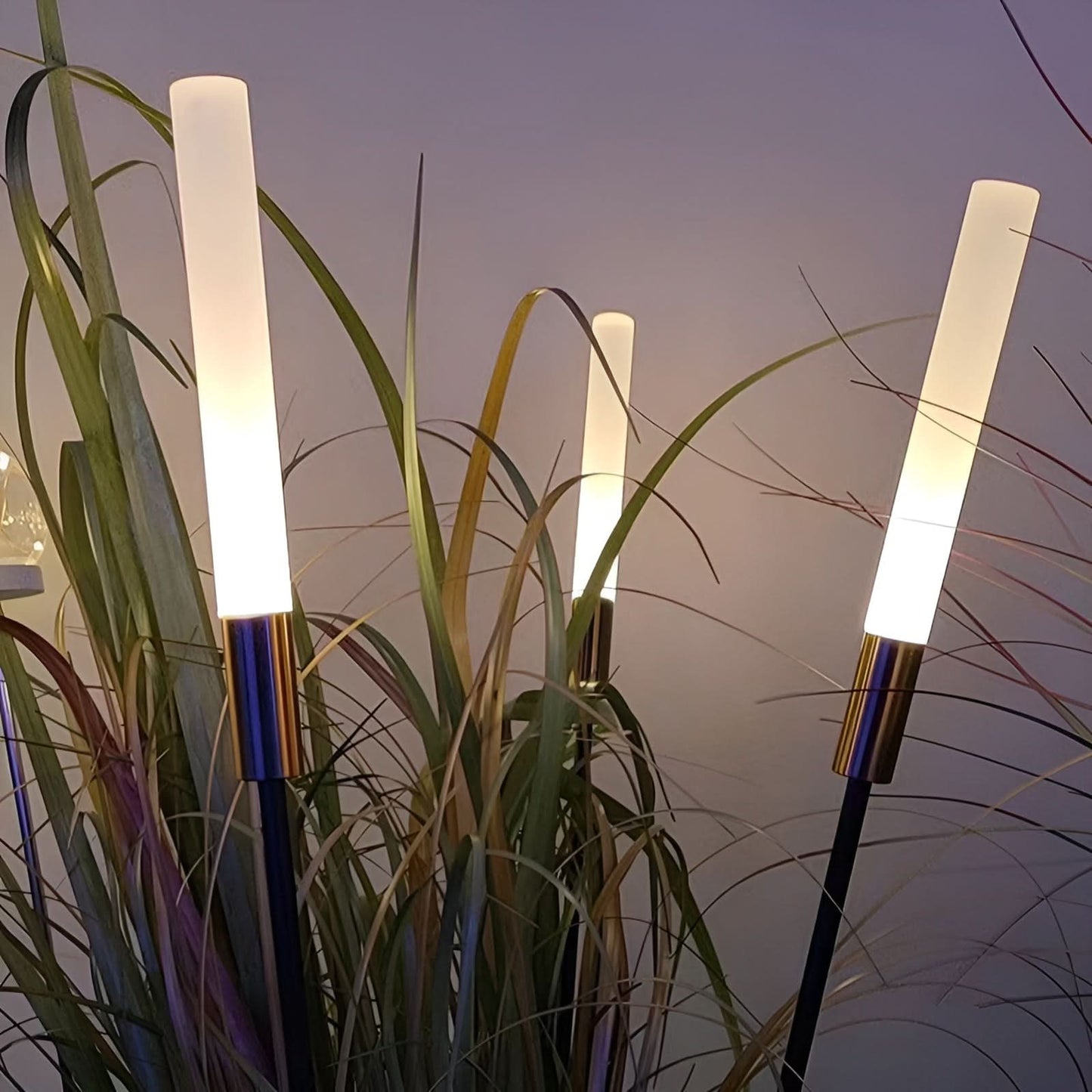 Skorter | Garduru Modern Solar Outdoor LED Lamps – Weather-Resistant Lighting