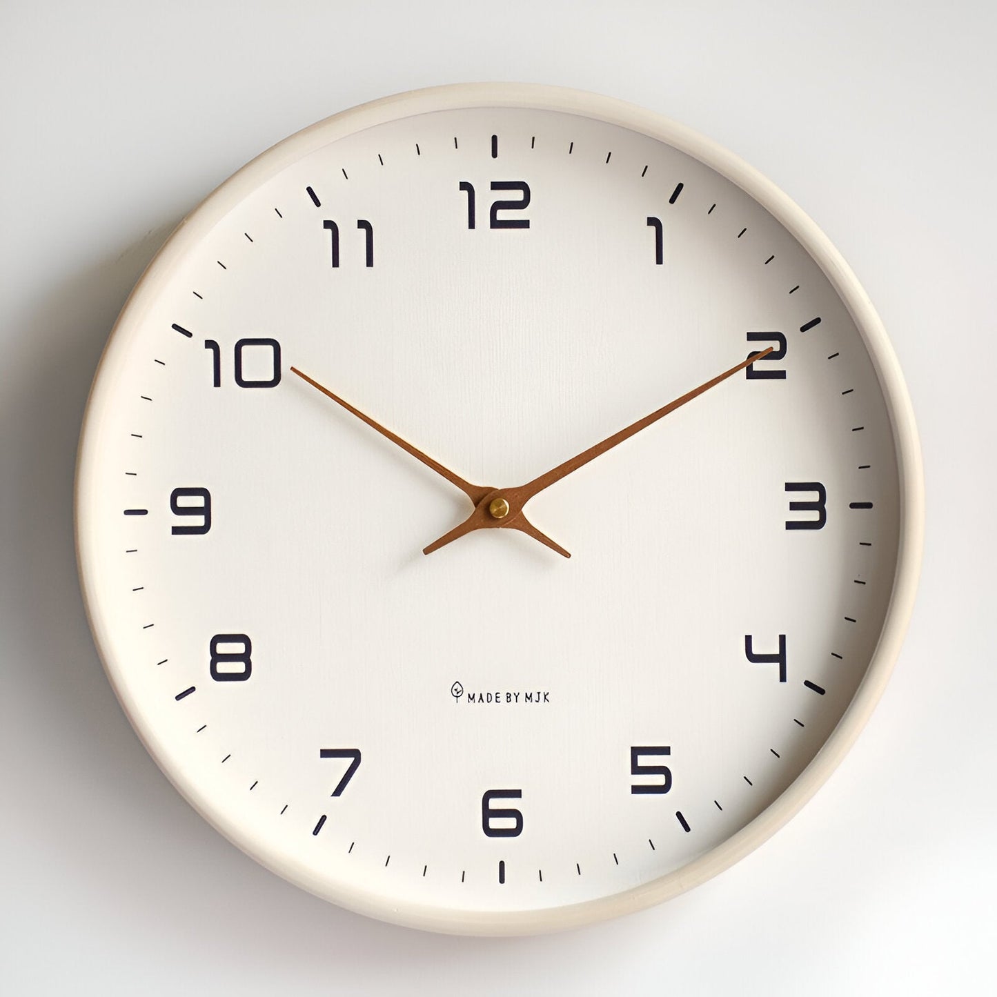 Skorter | EleQuartz-Clock - Round wall clock - Nordic wall clock in wood