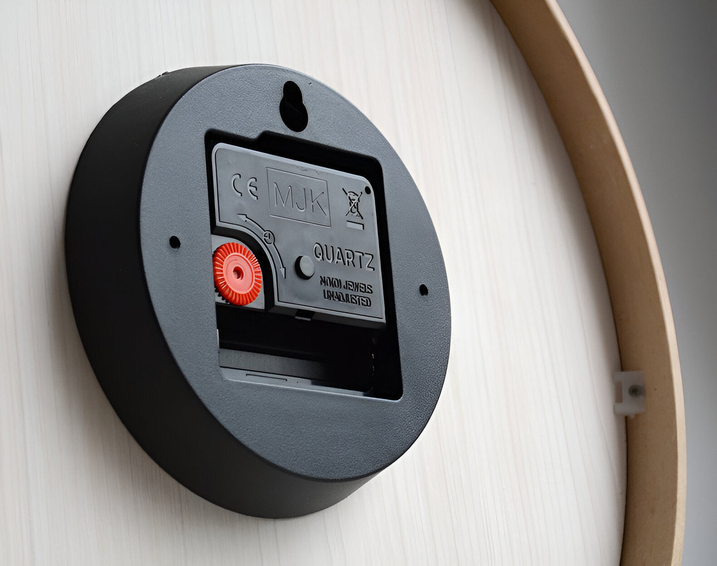 Skorter | EleQuartz-Clock - Round wall clock - Nordic wall clock in wood