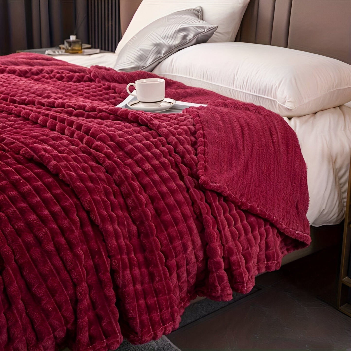 Skorter | EliteWave Plaid - Ultrafluffy structured coral fleece blanket