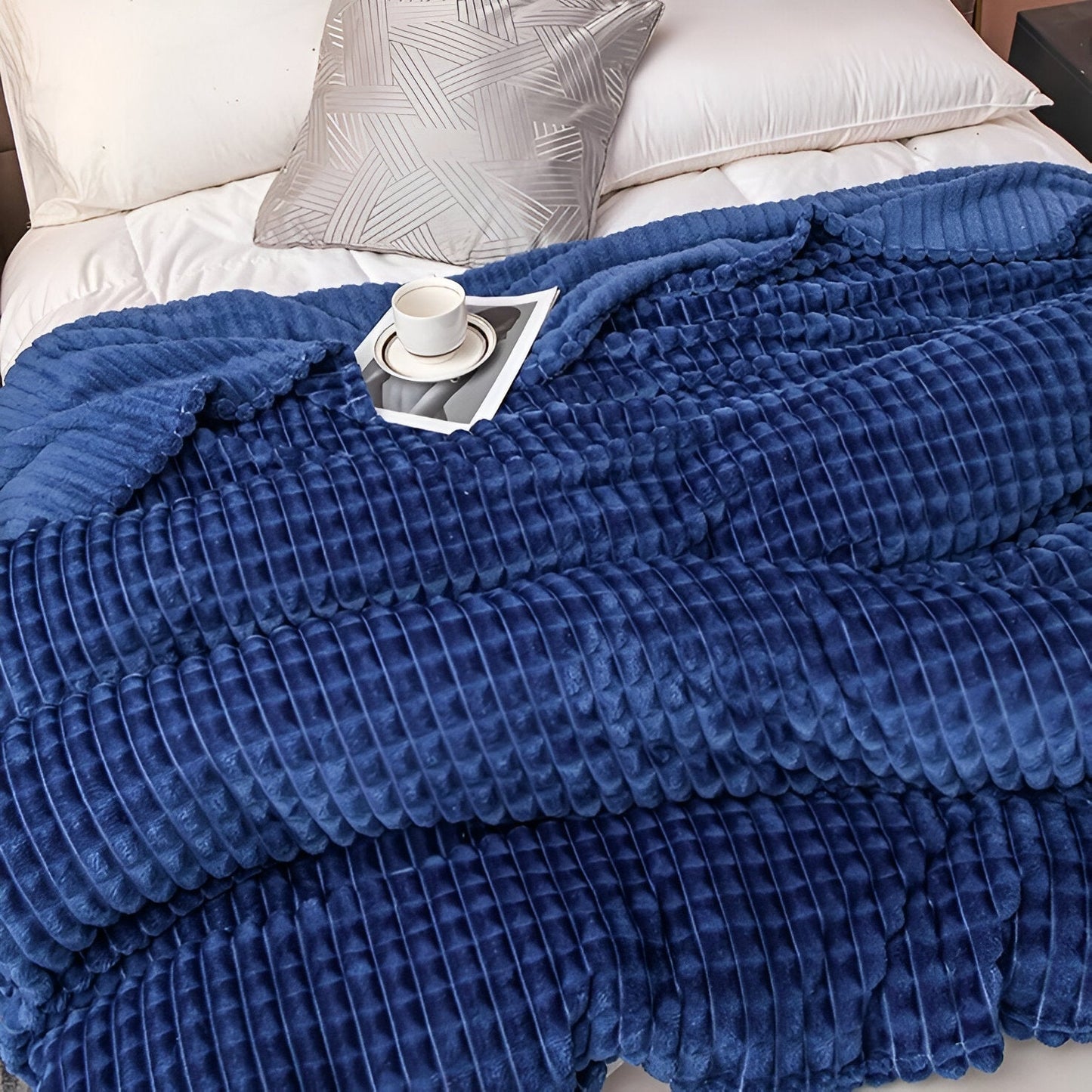 Skorter | EliteWave Plaid - Ultrafluffy structured coral fleece blanket