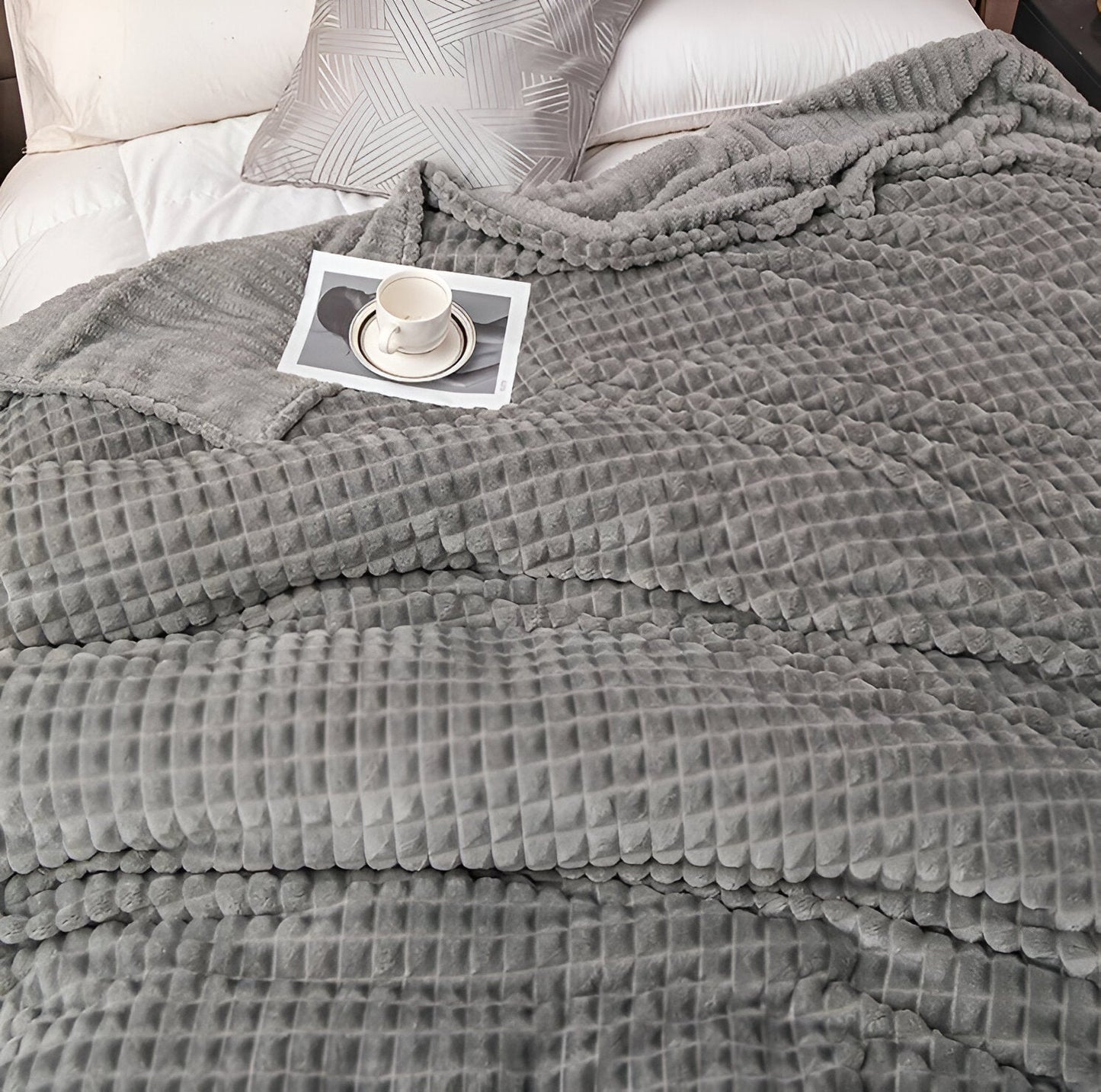 Skorter | EliteWave Plaid - Ultrafluffy structured coral fleece blanket