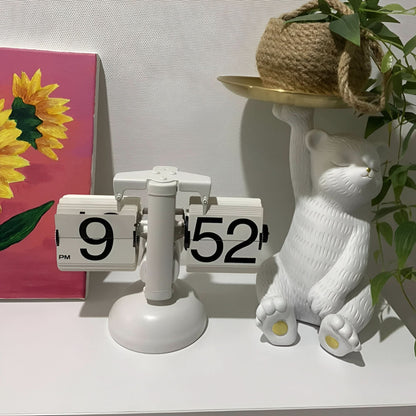 Skorter | Minimalist Flip Clock Automatic Retro Desk Clock