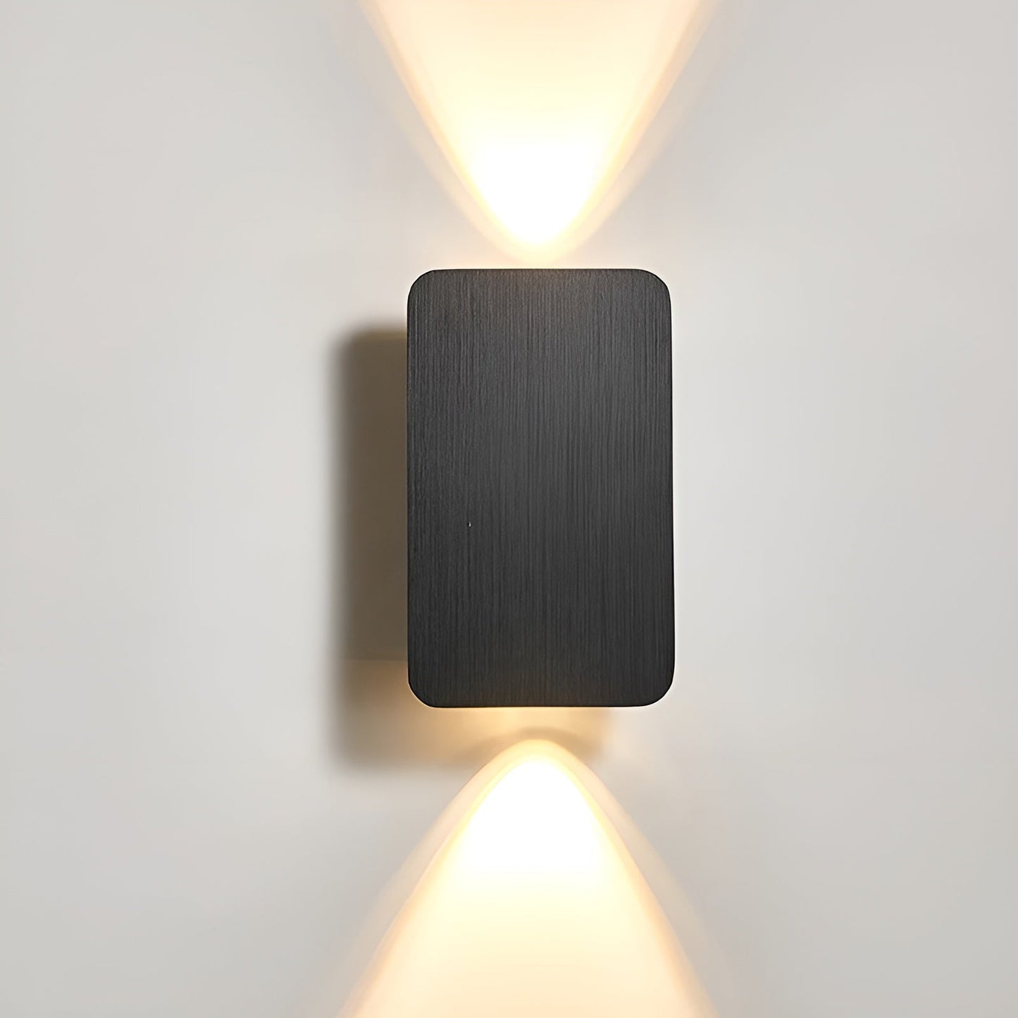 Skorter | Luxury Scandinavian LED Wall Light - Elegant Lighting for Any Room
