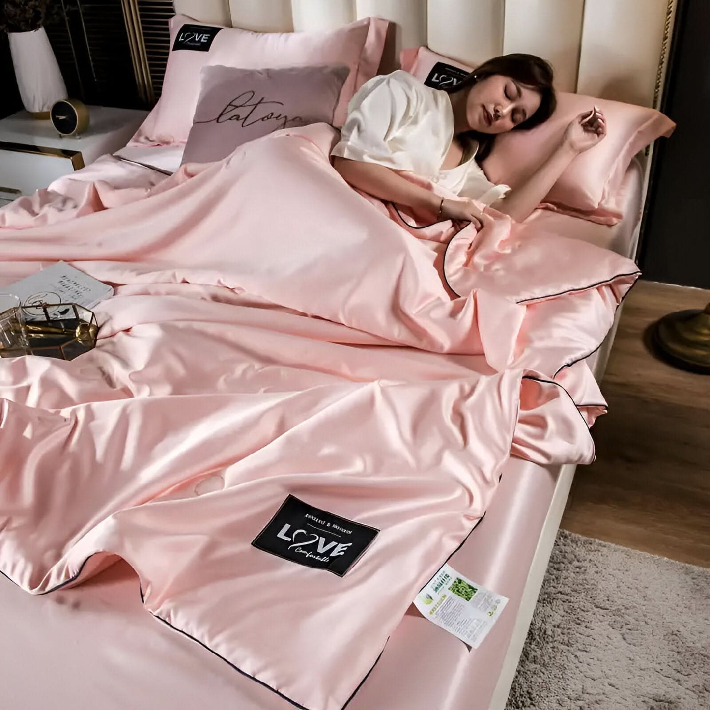 Skorter | FLUFFINA - Premium Satin Silk Bedding
