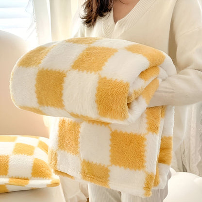 Skorter | SNUGSPOT – Colorful Checkered Fleece Blanket