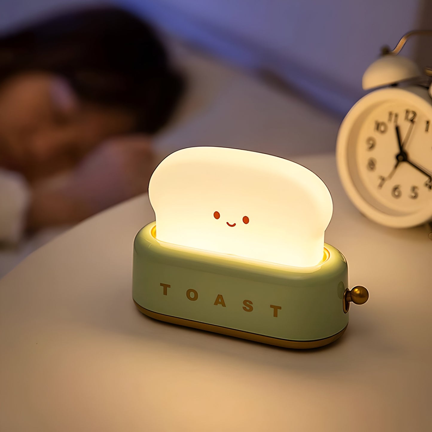 Skorter | TinyToast Table Lamp – Portable Toaster-Shaped Night Light with Dimmable LED & USB Port