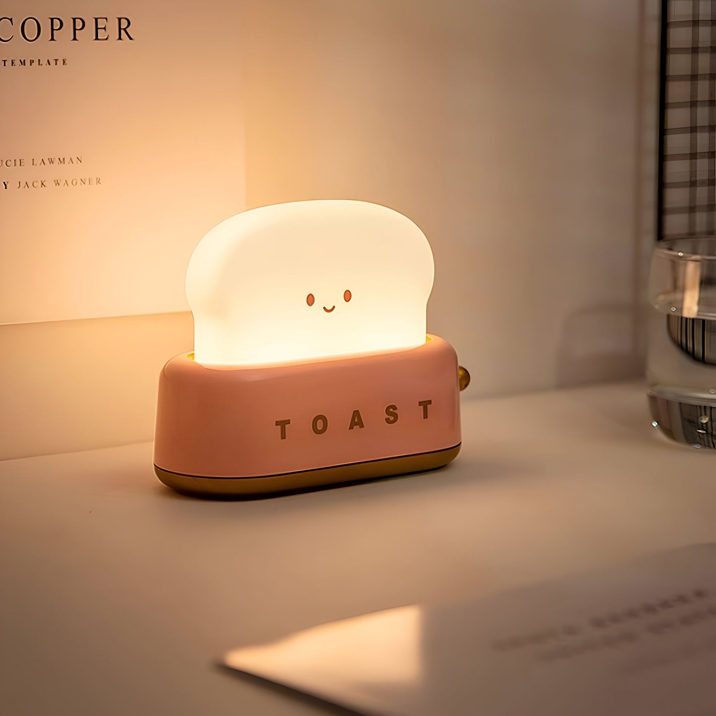 Skorter | TinyToast Table Lamp – Portable Toaster-Shaped Night Light with Dimmable LED & USB Port