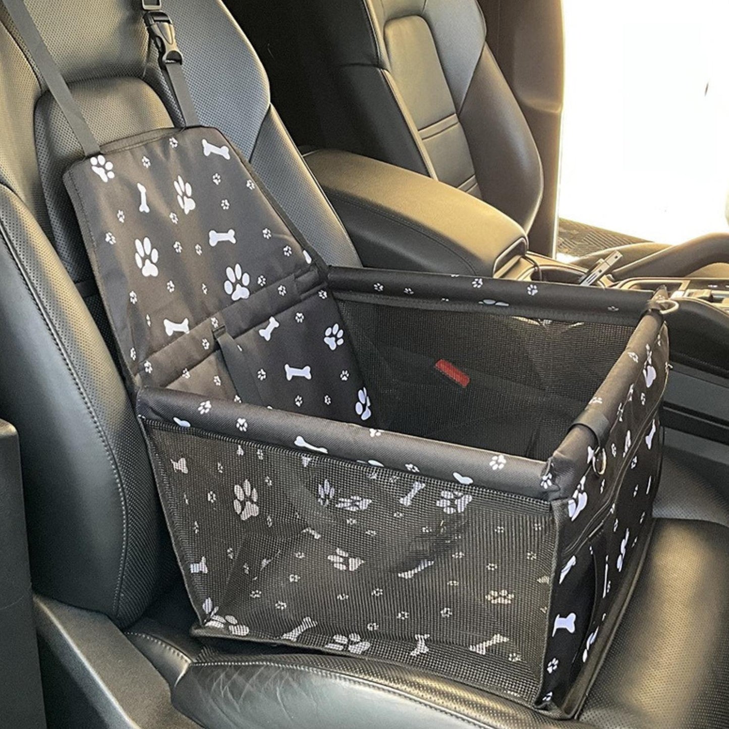 Skorter | AutoPaw Elevated Dog Car Seat – Waterproof, Non-Slip and Safe for On the Go