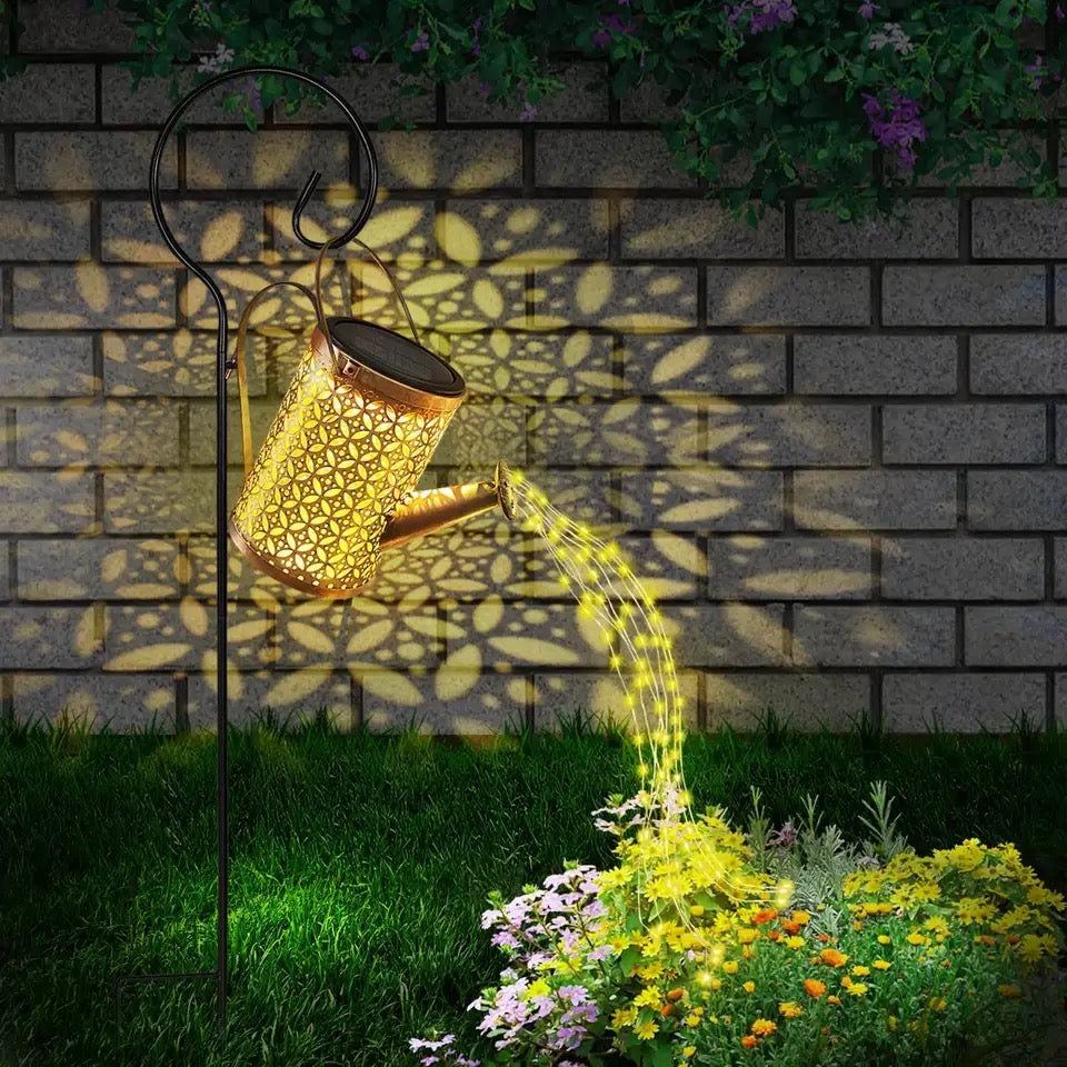 Skorter | Solar Watering Can Lamp