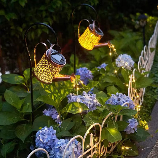 Skorter | Solar Watering Can Lamp
