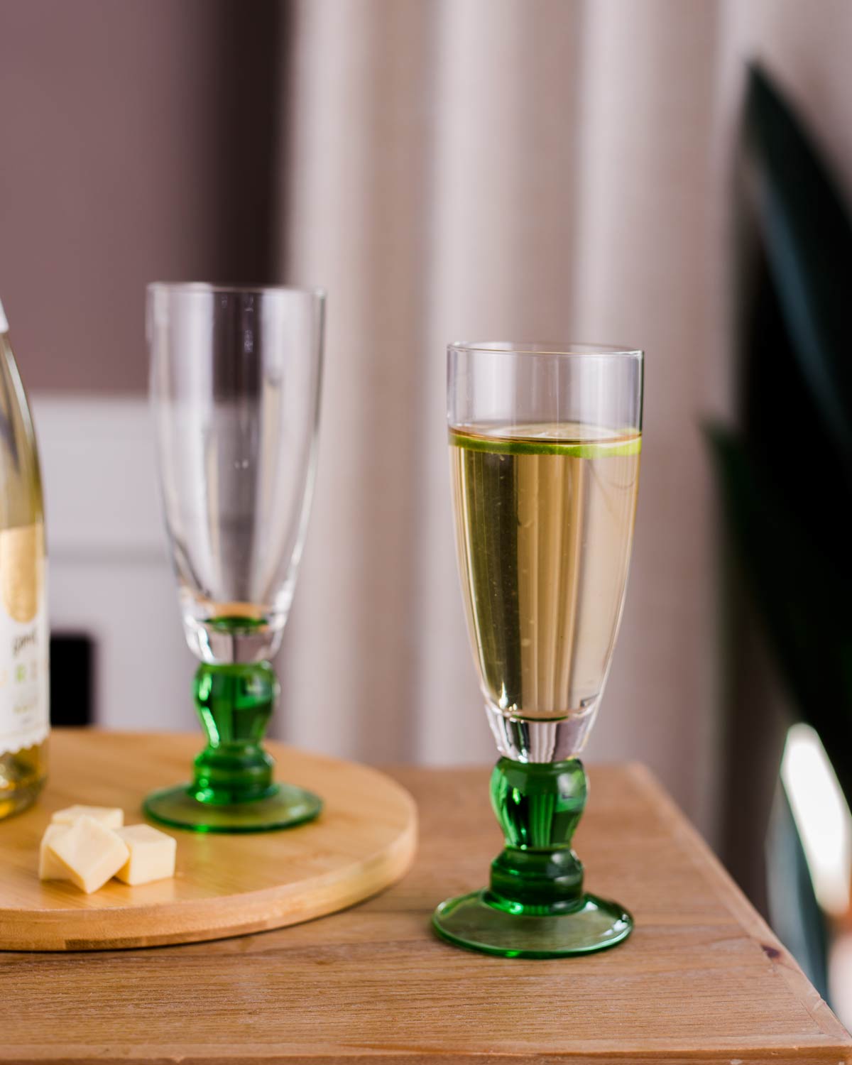Skorter | Swirl Green Champagne Flute - Set of 6